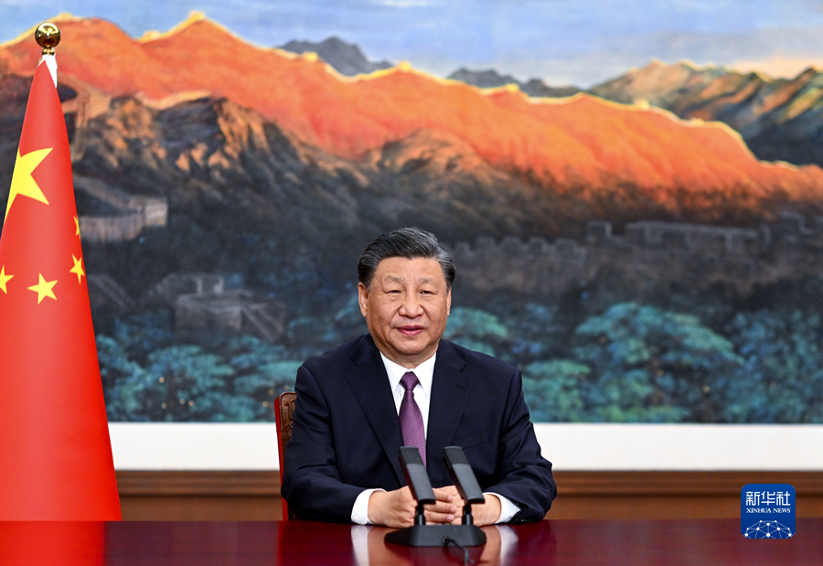 习近平出席欧亚经济联盟第二届欧亚经济论坛全会开幕式并致 