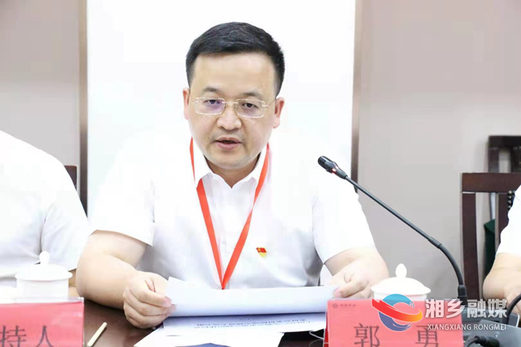 市委副书记、代市长郭勇参加第二代表团分团讨论.jpg