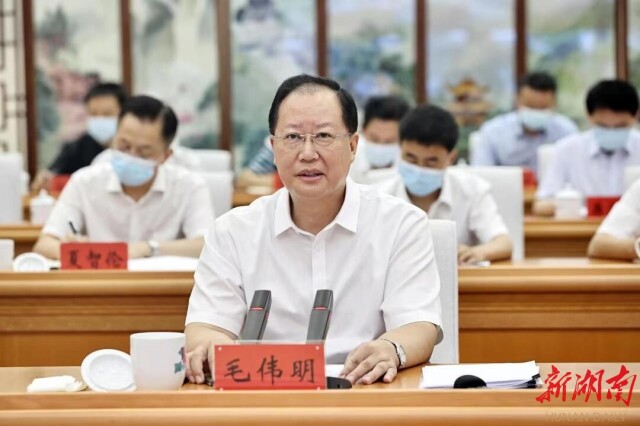 毛伟明：守一域平安 送一份真情 稳一方经济 全力以赴应对好持续高温极端天气